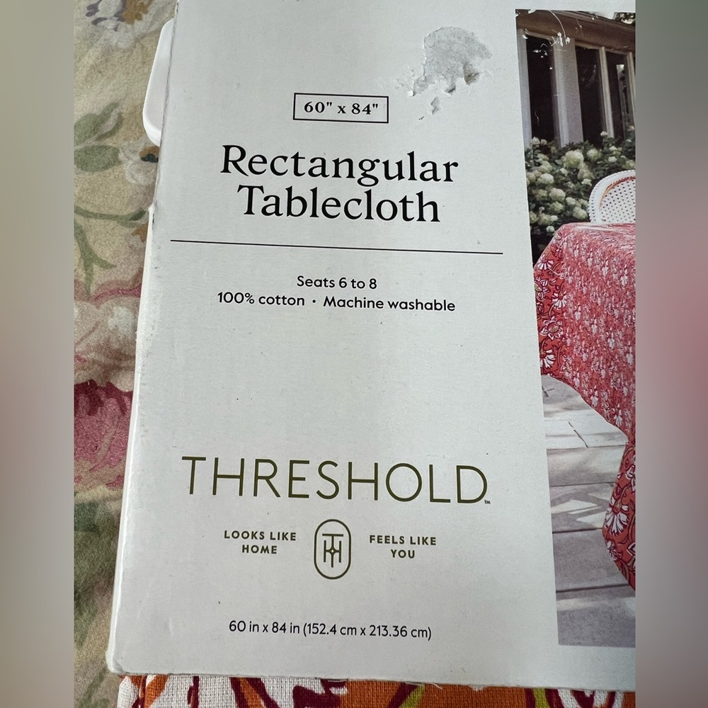 Threshold rectangular tablecloth 60”x 84” - Picture 8 of 8